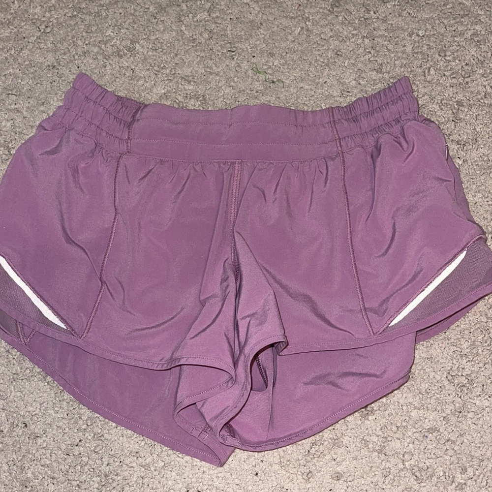 lulu lemon hotty hot shorts